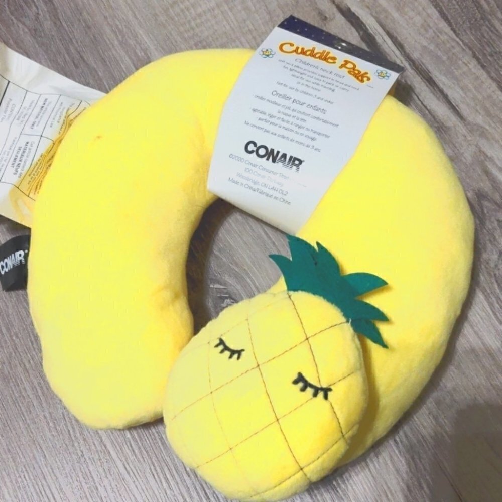 𝅺CONAIR Cuddle Pals pineapple kids children travel neck pillow